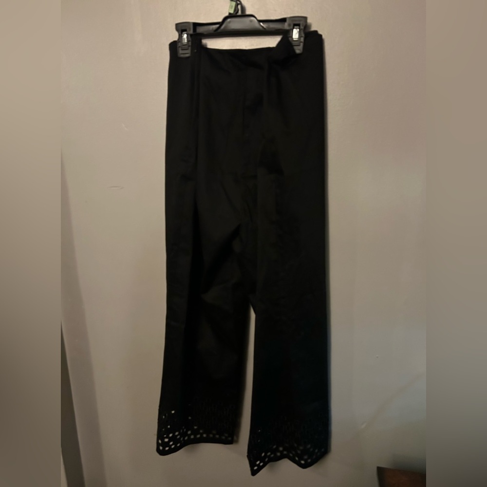 Jones New York Pants - Signature Stretch Black Eyelet Cuffs Capri Size 16 - Picture 3 of 9